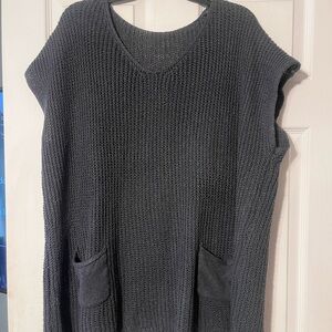Elegant Dark Gray V-Neck Women's Sweater